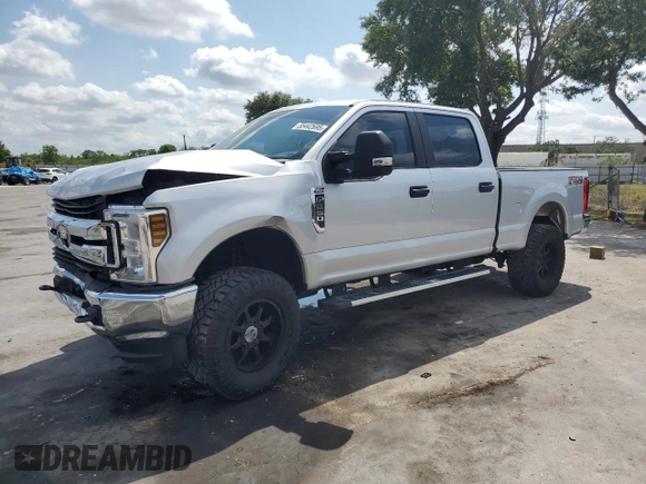 2018 Ford F-250 XL with VIN 1FT7W2B66JEB16396, listed as a Copart auction lot 55442695 with 165,538 mi miles and Salvage title. Bid and sale history available at DreamBid. Image 1.