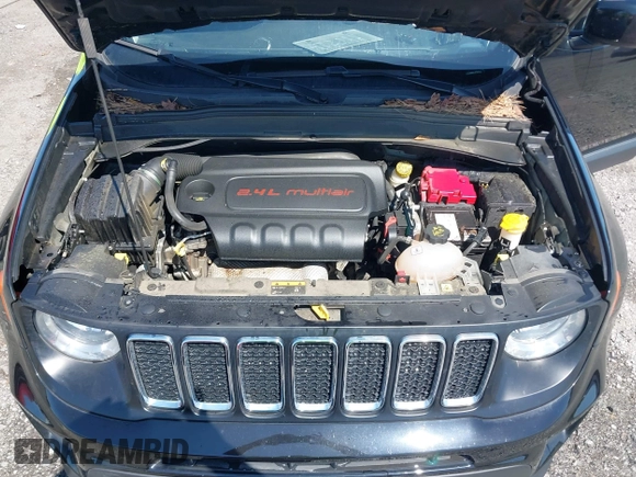 2020 Jeep Renegade Latitude z VIN ZACNJABB1LPL44438, wystawiony jako IAAI lot #41982404 z przebiegiem 77 537 mil mil oraz . Historia ofert i sprzedaży dostępna na DreamBid. Obrazek 10.