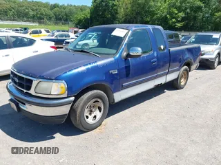 1998 Ford F-150 с VIN 1FTZX1727WNB73834, выставлен на аукционе IAAI как лот 42250564 с пробегом 262 078 миль миль и . История ставок и продаж доступна на DreamBid. Изображение 2.