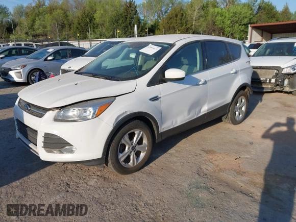 2016 Ford Escape SE with VIN 1FMCU0GX6GUB62475, listed as a IAAI auction lot 42006621 with 189,757 mi miles and . Bid and sale history available at carsss.com. Image 2.