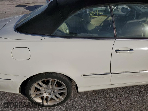 2008 Mercedes-Benz CLK 350 with VIN WDBTK56F28F240335, listed as a Copart auction lot 76526334 with 124,303 mi miles and Salvage Title. Bid and sale history available at DreamBid. Image 12.