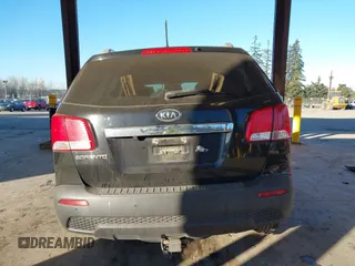 2011 Kia Sorento LX with VIN 5XYKT3A15BG128708, listed as a IAAI auction lot 41436028 with 103,450 mi miles and . Bid and sale history available at carsss.com. Image 16.