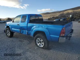 2006 Toyota Tacoma with VIN 5TEUU42N06Z224478, listed as a Copart auction lot 49030145 with 263,775 mi miles and Salvage Title. Bid and sale history available at carsss.com. Image 2.