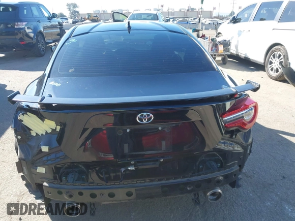 2018 Toyota 86 GT with VIN JF1ZNAE15J8700301, listed as a IAAI auction lot 41646899 with 74,587 mi miles. Bid and sale history available at carsss.com. Image 17.