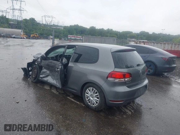 2011 Volkswagen Golf with VIN WVWBB7AJ7BW080691, listed as a IAAI auction lot 40066044 with 232,207 mi miles. Bid and sale history available at carsss.com. Image 3.