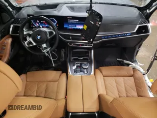 2024 BMW X7 xDrive40i with VIN 5UX23EM08R9U17736, listed as a Copart auction lot 46253975 with 29,668 mi miles and Salvage Title. Bid and sale history available at carsss.com. Image 8.