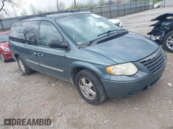 2005 Chrysler Town & Country Touring with VIN 2C4GP54L75R429550, listed as a IAAI auction lot 41947692 with 219,368 mi miles. Bid and sale history available at carsss.com. Image 1.