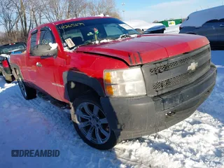 2007 Chevrolet Silverado 1500 1LT with VIN 2GCEK19CX71727275, listed as a IAAI auction lot 41265679 with 214,148 mi miles and . Bid and sale history available at DreamBid. Image 1.