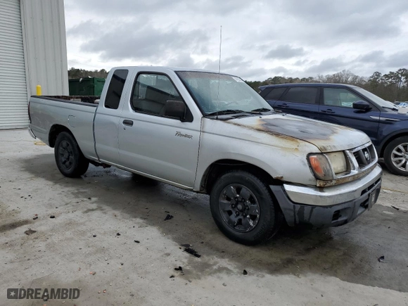 2000 Nissan Frontier 2WD XE with VIN 1N6DD26S9YC433334, listed as a Copart auction lot 47633305 with 0 miles and Salvage Title. Bid and sale history available at carsss.com. Image 4.