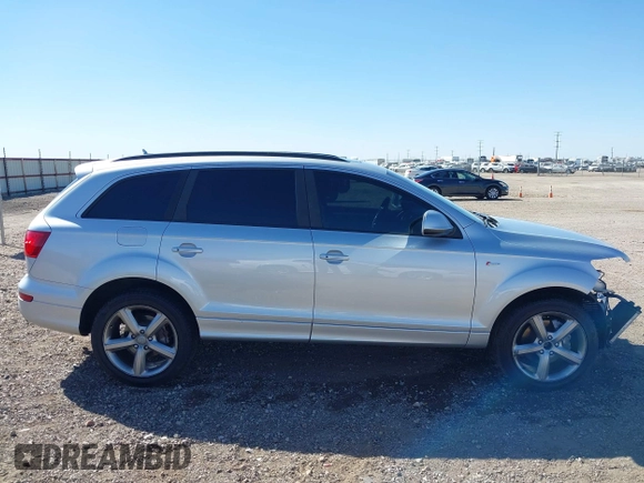 2015 Audi Q7 3.0T S line Prestige with VIN WA1DGAFE7FD010381, listed as a IAAI auction lot 40497702 with 167,046 mi miles. Bid and sale history available at carsss.com. Image 14.