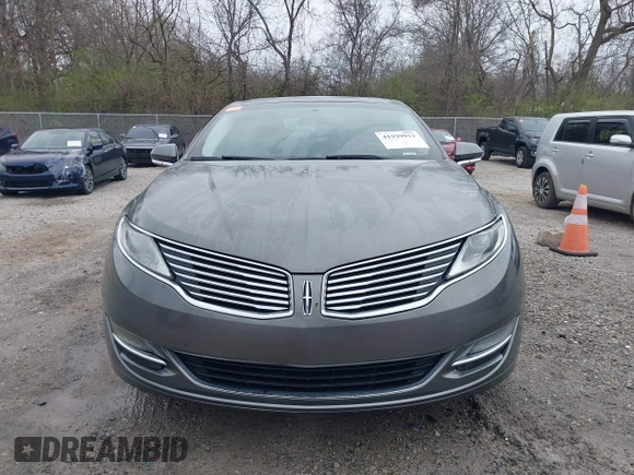 2014 Lincoln MKZ with VIN 3LN6L2GK2ER818577, listed as a IAAI auction lot 41929913 with 185,062 mi miles. Bid and sale history available at carsss.com. Image 12.