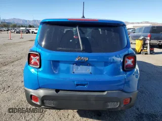 2020 Jeep Renegade Jeepster z VIN ZACNJAAB4LPL94302, wystawiony jako Copart lot #50396095 z przebiegiem 60 929 mil mil oraz Szkoda całkowita • Salvage title. Historia ofert i sprzedaży dostępna na DreamBid. Obrazek 6.