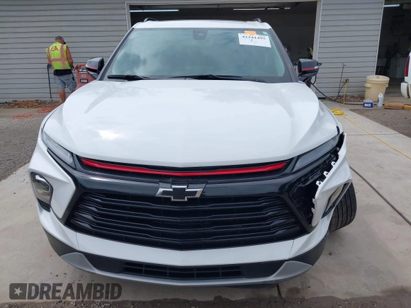 2024 Chevrolet Blazer LT with VIN 3GNKBDR45RS195056, listed as a IAAI auction lot 42241495 with 8,332 mi miles and . Bid and sale history available at DreamBid. Image 12.