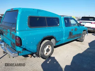 1997 Dodge Dakota with VIN 1B7GL23X9VS142143, listed as a IAAI auction lot 41397050 with 140,122 mi miles. Bid and sale history available at carsss.com. Image 4.
