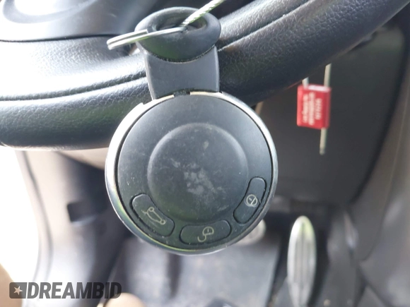 2014 MINI Countryman S with VIN WMWZC3C54EWP27859, listed as a IAAI auction lot 39592610 with 105,264 mi miles and . Bid and sale history available at DreamBid. Image 11.