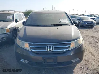 2013 Honda Odyssey Touring with VIN 5FNRL5H98DB085627, listed as a IAAI auction lot 41742702 with 117,899 mi miles. Bid and sale history available at carsss.com. Image 6.