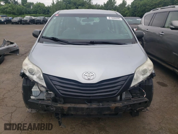 2015 Toyota Sienna L with VIN 5TDZK3DCXFS620092, listed as a Copart auction lot 61606095 with 130,624 mi miles and Salvage title. Bid and sale history available at DreamBid. Image 5.