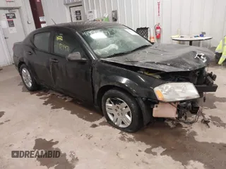 2014 Dodge Avenger SE z VIN 1C3CDZAB8EN117085, wystawiony jako IAAI lot #41994417 z przebiegiem 142 976 mil mil oraz . Historia ofert i sprzedaży dostępna na DreamBid. Obrazek 1.