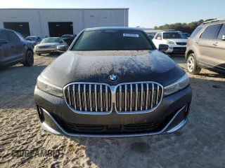 2021 BMW 7 Series 740i z VIN WBA7T2C06MCG10258, wystawiony jako Copart lot #43330265 z przebiegiem 37 938 mil mil oraz Nie do naprawy • Non repairable. Historia ofert i sprzedaży dostępna na DreamBid. Obrazek 5.