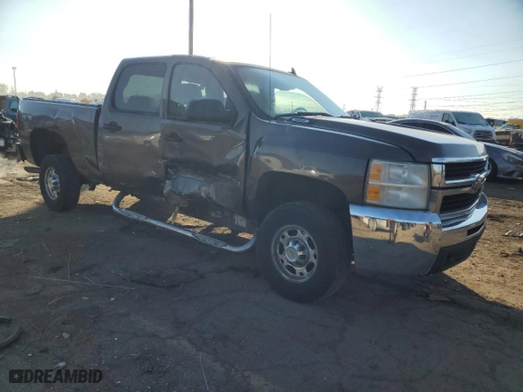 2007 Chevrolet Silverado 2500HD LT w/1LT with VIN 1GCHK23K77F541849, listed as a Copart auction lot 50536725 with 172,136 mi miles and Clean Title. Bid and sale history available at carsss.com. Image 4.