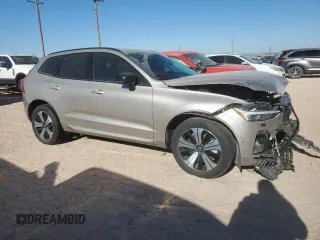 2024 Volvo XC60 Recharge Plug-In Hybrid Plus Dark Theme with VIN YV4H60DL1R1872052, listed as a Copart auction lot 85771494 with 9,252 mi miles and Salvage Title. Bid and sale history available at carsss.com. Image 4.