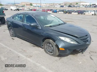 2013 Mazda 6 i Sport with VIN 1YVHZ8BH2D5M11963, listed as a IAAI auction lot 42072102 with 177,789 mi miles. Bid and sale history available at carsss.com. Image 1.