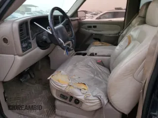 2002 Chevrolet Suburban LT with VIN 1GNEC16Z32J325173, listed as a Copart auction lot 47733995 with 285,589 mi miles and Salvage Title. Bid and sale history available at carsss.com. Image 7.