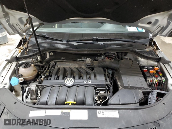 2014 Volkswagen CC VR6 Executive 4Motion with VIN WVWGU7AN5EE525409, listed as a Copart auction lot 83964324 with 118,465 mi miles and Salvage Title. Bid and sale history available at carsss.com. Image 11.