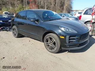 2019 Porsche Macan with VIN WP1AA2A51KLB01099, listed as a IAAI auction lot 40768646 with NaN miles. Bid and sale history available at carsss.com. Image 1.