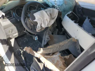 2020 Volkswagen Tiguan S z VIN 3VV0B7AX4LM020785, wystawiony jako Copart lot #87152244 z przebiegiem Nie podano mil oraz Szkoda całkowita • Salvage title. Historia ofert i sprzedaży dostępna na DreamBid. Obrazek 8.