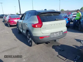 2021 Volvo XC40 with VIN YV4ED3UR3M2547274, listed as a IAAI auction lot 42328137 with 28,585 mi miles and . Bid and sale history available at DreamBid. Image 3.