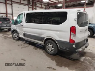 2016 Ford Transit XL z VIN 1FMZK1YM2GKA37673, wystawiony jako IAAI lot #41733664 z przebiegiem 97 638 mil mil oraz . Historia ofert i sprzedaży dostępna na DreamBid. Obrazek 3.