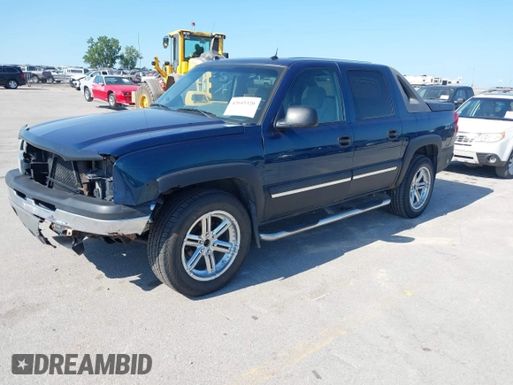 2005 Chevrolet Avalanche Z71 with VIN 3GNEK12Z95G177934, listed as a IAAI auction lot 42645320 with 195,523 mi miles and . Bid and sale history available at DreamBid. Image 2.