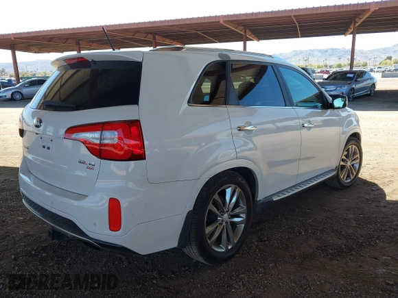 2014 Kia Sorento SX with VIN 5XYKW4A76EG438386, listed as a IAAI auction lot 41841587 with 183,076 mi miles. Bid and sale history available at carsss.com. Image 4.