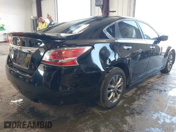 2015 Nissan Altima 2.5 S with VIN 1N4AL3AP2FC212615, listed as a IAAI auction lot 42096892 with 120,468 mi miles. Bid and sale history available at carsss.com. Image 4.