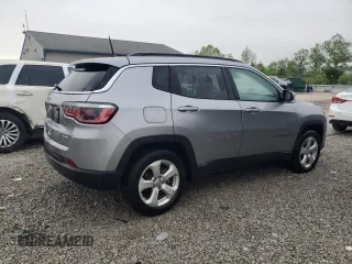 2017 Jeep Compass Latitude with VIN 3C4NJCBBXHT658541, listed as a Copart auction lot 55801725 with 54,567 mi miles and Salvage title. Bid and sale history available at DreamBid. Image 3.
