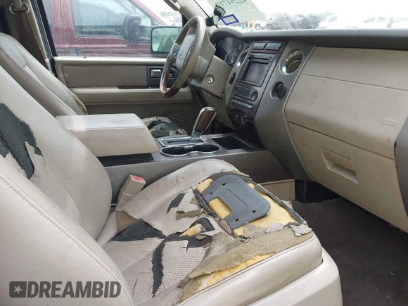 2007 Ford Expedition Max Limited z VIN 1FMFK20557LA05131, wystawiony jako IAAI lot #42294710 z przebiegiem 307 152 mil mil oraz . Historia ofert i sprzedaży dostępna na DreamBid. Obrazek 5.