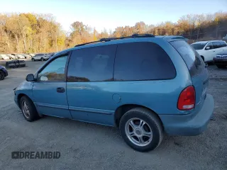 1998 Dodge Caravan with VIN 2B4FP253XWR650504, listed as a Copart auction lot 77703004 with Not Provided miles and Salvage Title. Bid and sale history available at carsss.com. Image 2.