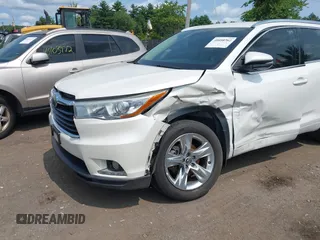 2016 Toyota Highlander Limited with VIN 5TDDKRFH0GS334968, listed as a IAAI auction lot 40088562 with 123,717 mi miles and . Bid and sale history available at DreamBid. Image 6.