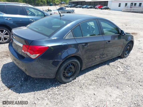 2014 Chevrolet Cruze LS with VIN 1G1PA5SH9E7292511, listed as a IAAI auction lot 42082969 with 187,914 mi miles. Bid and sale history available at carsss.com. Image 4.