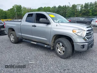 2017 Toyota Tundra SR z VIN 5TFUM5F14HX069845, wystawiony jako IAAI lot #42446193 z przebiegiem 206 006 mil mil oraz . Historia ofert i sprzedaży dostępna na DreamBid. Obrazek 1.