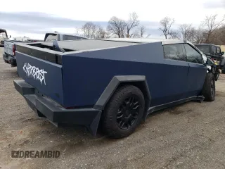 2024 Tesla Cybertruck Cyberbeast z VIN 7G2CEHEE3RA013268, wystawiony jako Copart lot #58946395 z przebiegiem 4869 mil mil oraz Szkody całkowita. Historia ofert i sprzedaży dostępna na DreamBid. Obrazek 3.