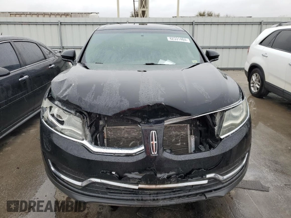 2016 Lincoln MKX Select with VIN 2LMTJ6KR6GBL50573, listed as a Copart auction lot 82331484 with 129,121 mi miles and Salvage Title. Bid and sale history available at carsss.com. Image 5.
