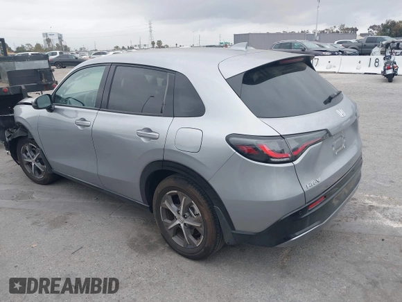 2024 Honda HR-V EX-L z VIN 3CZRZ1H71RM758910, wystawiony jako IAAI lot #42202774 z przebiegiem 8 452 mil mil oraz . Historia ofert i sprzedaży dostępna na DreamBid. Obrazek 3.