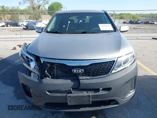 2014 Kia Sorento LX z VIN 5XYKT3A67EG467311, wystawiony jako IAAI lot #42226234 z przebiegiem 220 422 mil mil oraz . Historia ofert i sprzedaży dostępna na DreamBid. Obrazek 12.