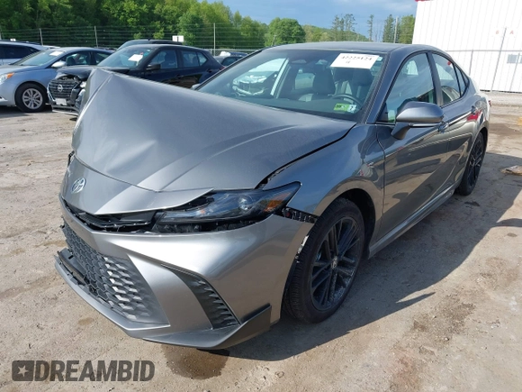 2025 Toyota Camry LE z VIN 4T1DAACK9SU518259, wystawiony jako IAAI lot #42225124 z przebiegiem 222 mil mil oraz . Historia ofert i sprzedaży dostępna na DreamBid. Obrazek 18.