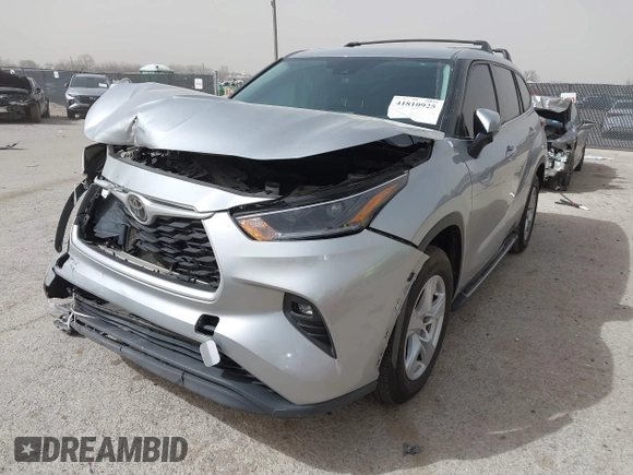 2021 Toyota Highlander L with VIN 5TDZZRAH4MS070514, listed as a IAAI auction lot 41810925 with 60,950 mi miles and . Bid and sale history available at DreamBid. Image 6.