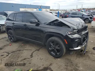2022 Jeep Grand Cherokee Laredo with VIN 1C4RJHAGXN8633046, listed as a Copart auction lot 77960944 with 41,830 mi miles and Clean title. Bid and sale history available at DreamBid. Image 4.