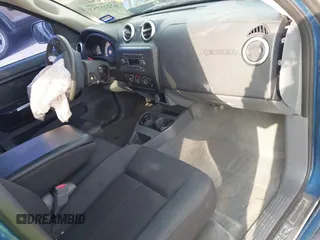 2006 Mitsubishi Raider Duro Cross z VIN 1Z7HC32K36S567749, wystawiony jako IAAI lot #42225753 z przebiegiem 81 302 mil mil oraz . Historia ofert i sprzedaży dostępna na DreamBid. Obrazek 5.