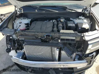 2025 Hyundai Santa Fe SEL with VIN 5NMP24GL5SH083802, listed as a Copart auction lot 52932075 with 7,861 mi miles and Clean Title. Bid and sale history available at carsss.com. Image 12.